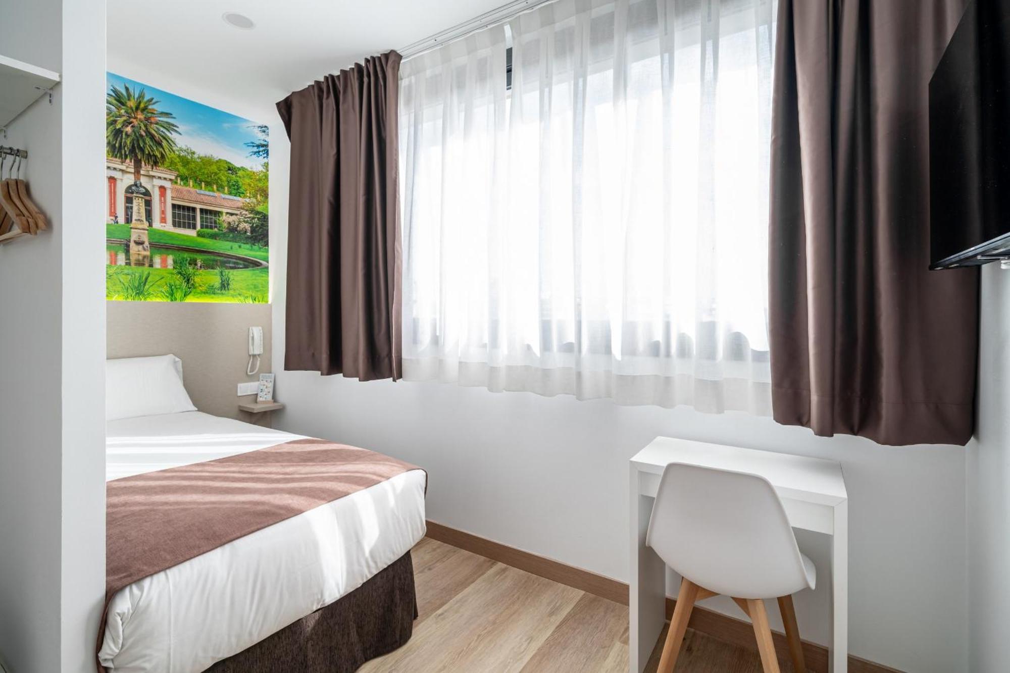 Deluxe Single Room